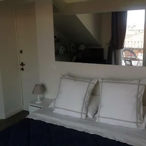 Apartmán Pied A Terre With Terrazza In City Center, Milán